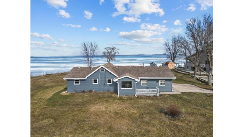 7174 Labelle Shore Road Winneconne, WI 54986 by Berkshire Hathaway Hs Water City Realty $599,900