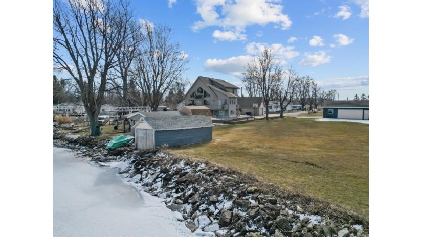 7174 Labelle Shore Road Winneconne, WI 54986 by Berkshire Hathaway Hs Water City Realty $599,900