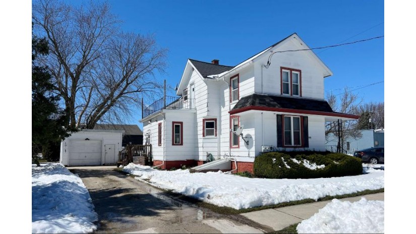 515A Railroad Street Brownsville, WI 53006 by Re/Max Heritage $132,000