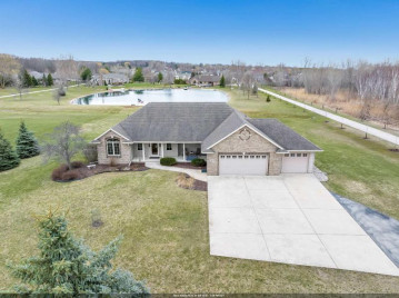 2668 Dickinson Road, Ledgeview, WI 54115