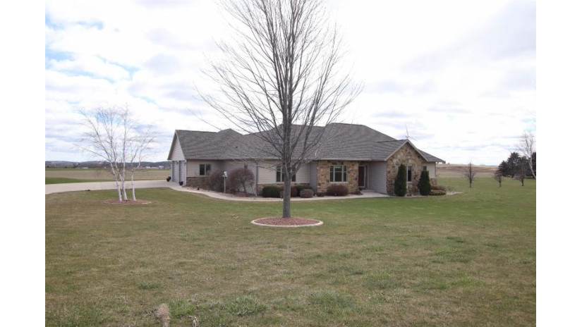 N9463 Hwy Q Marshfield, WI 53049 by Adashun Jones, Inc. - CELL: 920-948-9414 $614,900