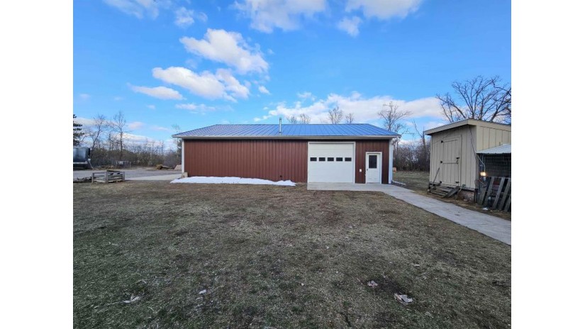 N6274 Valley Circle Road Plainfield, WI 54966 by First Weber, Inc. $540,000