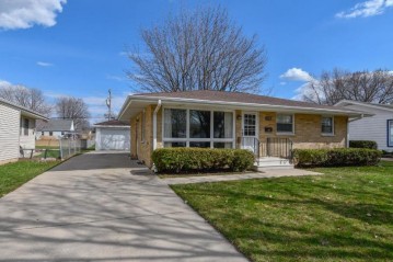 1108 N Locust Street, Green Bay, WI 54303-4432