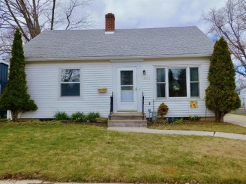 842 Nicolet Avenue, Green Bay, WI 54304-2404