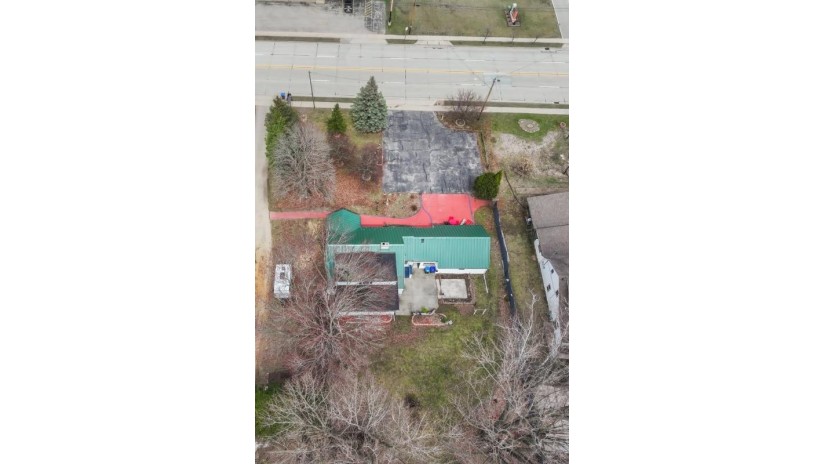 311 E Main Street Wautoma, WI 54982 by Dallaire Realty - Office: 920-569-0827 $239,900