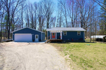 N1331 River Drive, Menominee, MI 49858