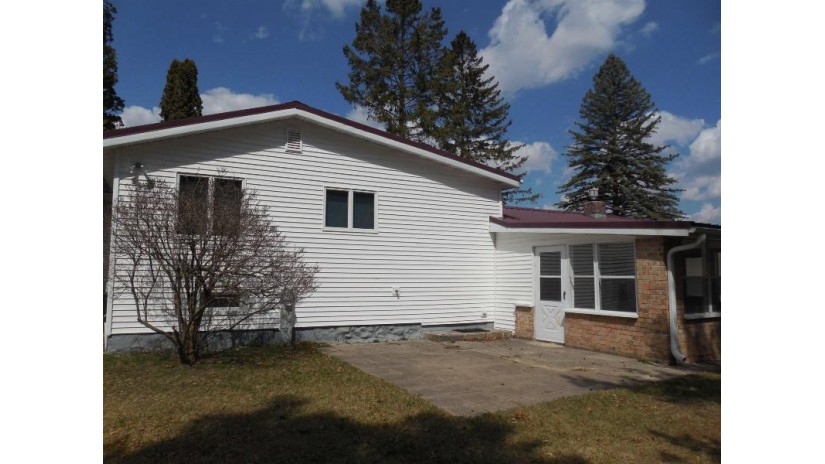 209 Mott Street Oconto, WI 54153 by Fathom Realty, Llc $195,000