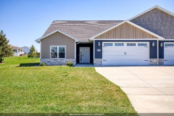 441 Longwood Lane, Wrightstown, WI 54180-1227