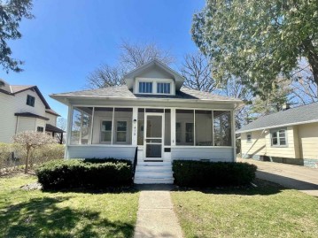 418 12th Street, Neenah, WI 54956