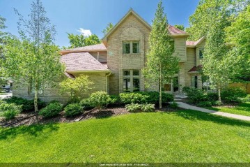 631 E Meadow Grove Boulevard, Appleton, WI 54915-4521