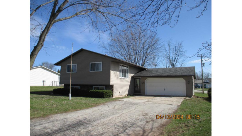 2776 Continental Drive Bellevue, WI 54311 by Coldwell Banker Real Estate Group $229,900