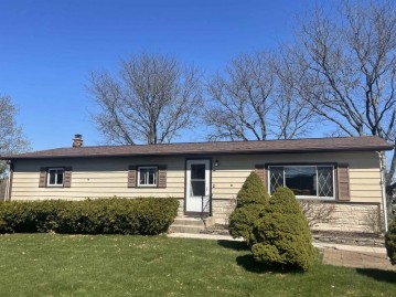 N6027 Esterbrook Road, Fond Du Lac, WI 54937-9147