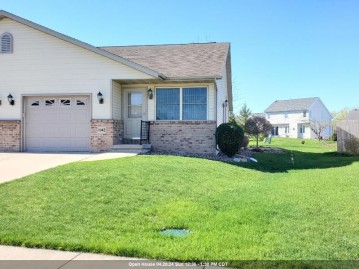 1042 Primrose Lane, Fond Du Lac, WI 54935