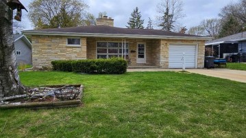 306 Dauphin Street, Allouez, WI 54301