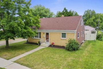 1118 Thorndale Street, Green Bay, WI 54304-3915