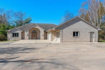 8054 Kingfisher Lane, Oconto Falls, WI 54154