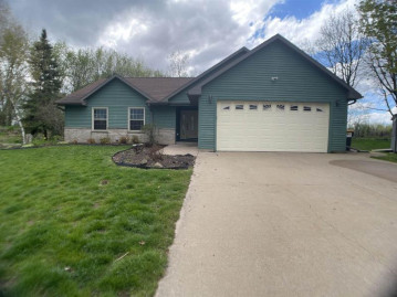 482 Maple Ridge Road, Berlin, WI 54923