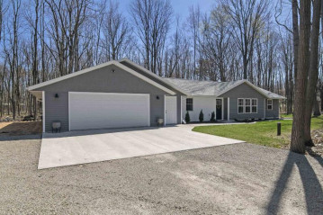 6541 Pioneer Drive, Abrams, WI 54101