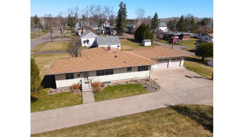 6414 John Ave Superior, WI 54880 by Re/Max Results $357,000