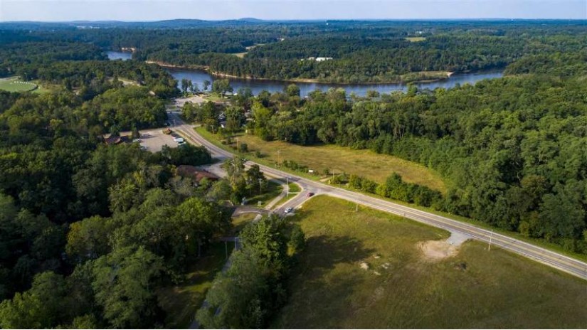 L2 County Road A/Hillside Drive Lake Delton, WI 53965 by First Weber Inc - HomeInfo@firstweber.com $1,105,000