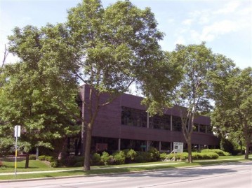 6411 Mineral Point Rd, Madison, WI 53705