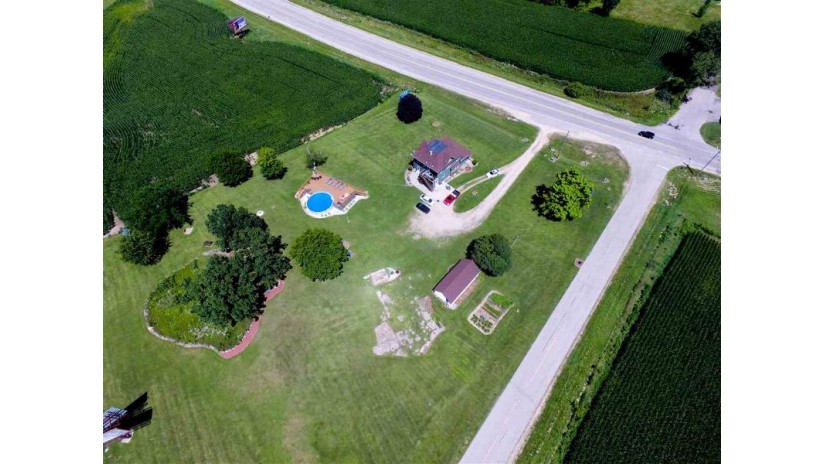 4817 Parmenter St Middleton, WI 53562 by Re/Max Preferred $3,999,999