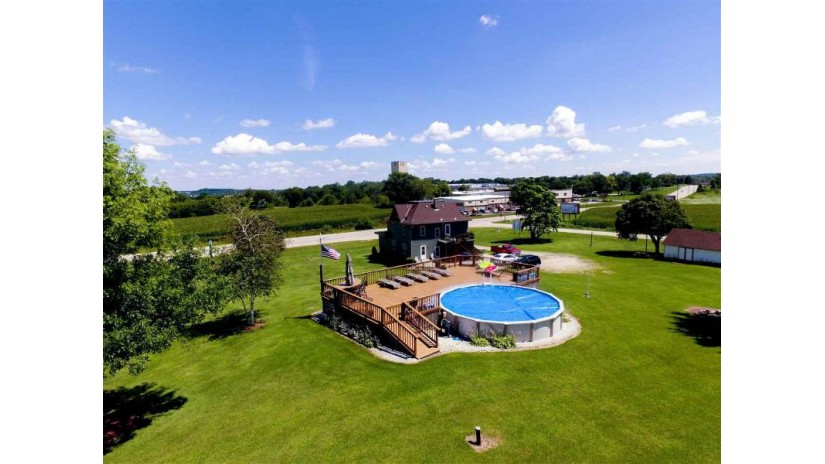4817 Parmenter St Middleton, WI 53562 by Re/Max Preferred $3,999,999