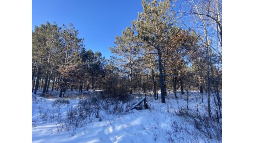 200 AC 30th St Clearfield, WI 53950 by United Country Midwest Lifestyle Properties $645,000