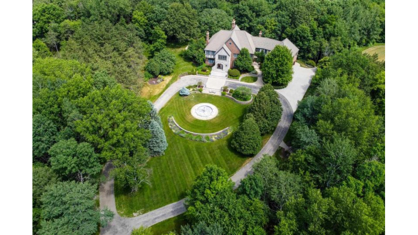 5434 Whalen Road Fitchburg, WI 53575 by Sprinkman Real Estate $1,900,000