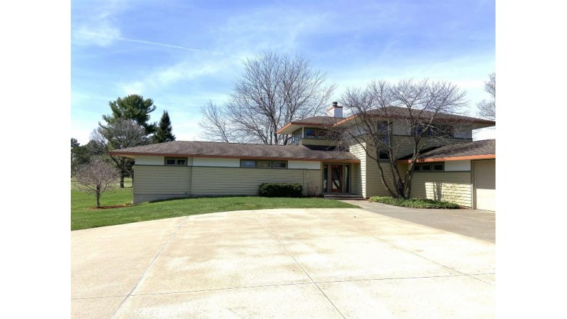 9842 Elkhorn Road La Grange, WI 54660 by First Weber Inc - HomeInfo@firstweber.com $549,000