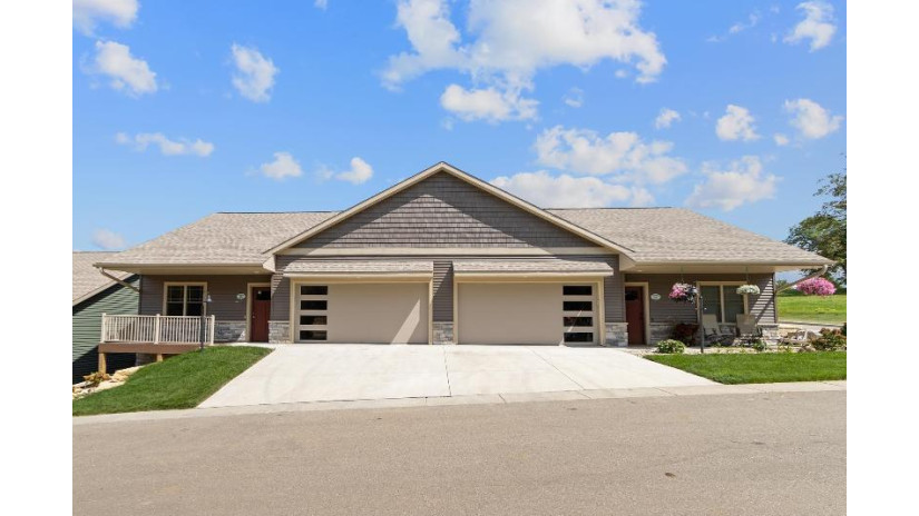 35 Sienna Hills Circle Mount Horeb, WI 53572 by First Weber Inc - HomeInfo@firstweber.com $499,999