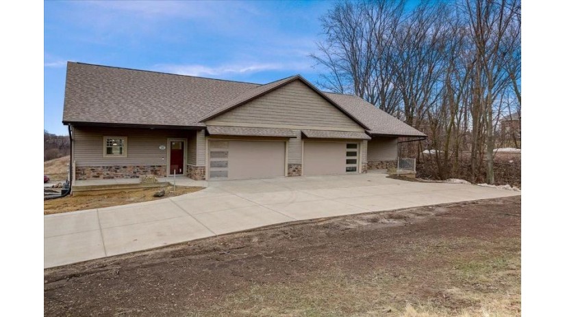 35 Sienna Hills Circle Mount Horeb, WI 53572 by First Weber Inc - HomeInfo@firstweber.com $499,999