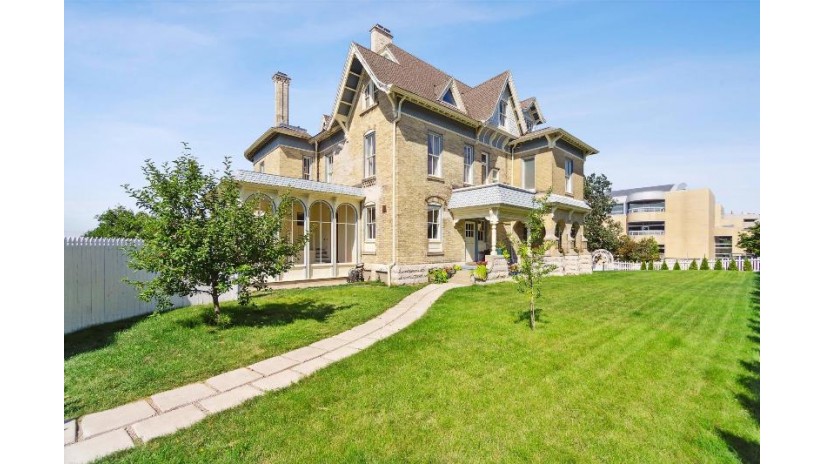 220 St Lawrence Avenue Janesville, WI 53545 by Century 21 Affiliated - Off: 608-756-4196 $2,200,000