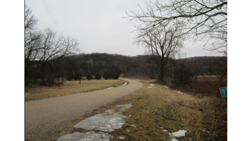 9719 Windy Acres Way Mount Horeb, WI 53572 by Altus Commercial Real Estate, Inc. $799,000