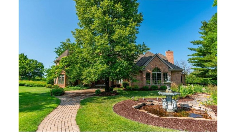 7823 Noll Valley Road Middleton, WI 53593 by Pinnacle Real Estate Group Llc - Pref: 608-575-6428 $1,600,000
