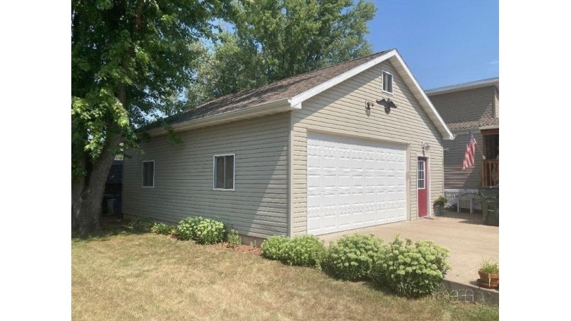 385 Riverview Lane Bagley, WI 53801 by Home Key Real Estate $218,000