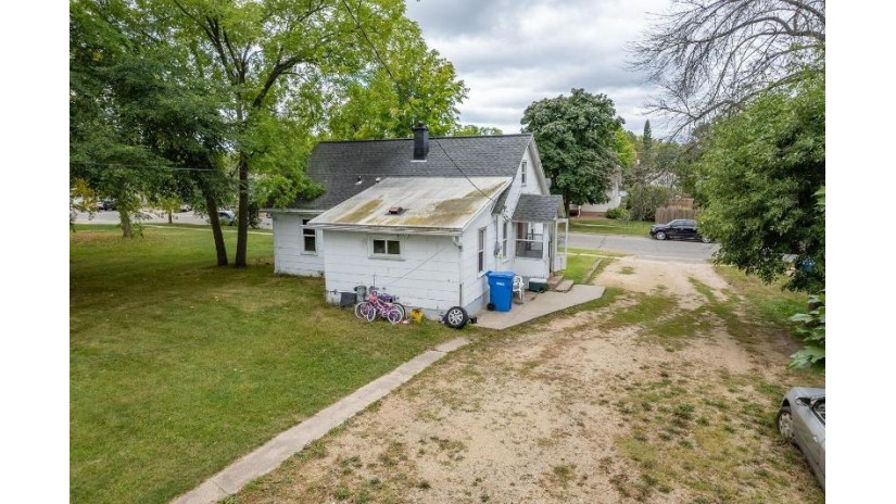 820 Vine Street Wisconsin Dells, WI 53965 by Re/Max Preferred - info@sellwd.com $289,000