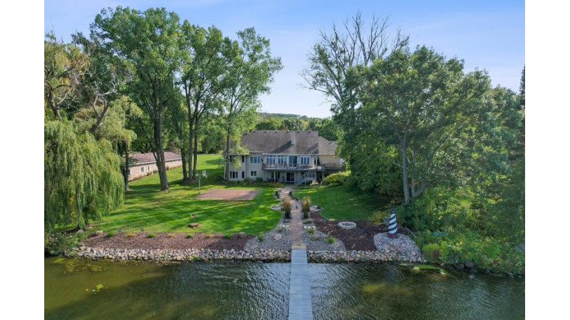 W10642 Becker Road Dekorra, WI 53955 by Restaino & Associates Era Powered - Pref: 608-577-2245 $1,699,000