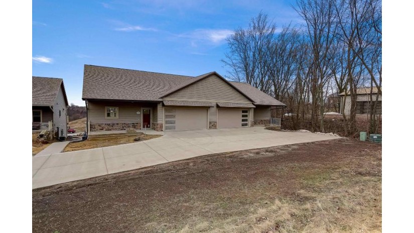 1905 Eastwood Way Mount Horeb, WI 53572 by First Weber Inc - HomeInfo@firstweber.com $449,000