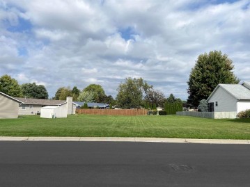 1614 Nicolet Street, Janesville, WI 53546