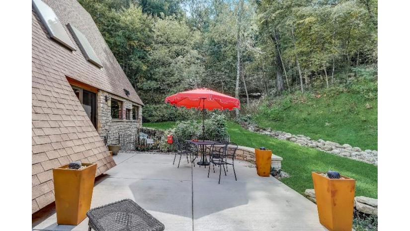 10343 County Road Kp Black Earth, WI 53560 by First Weber Inc - HomeInfo@firstweber.com $1,500,000