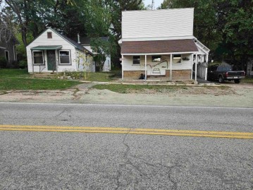 N1684 Madison Street, Manchester, WI 53946