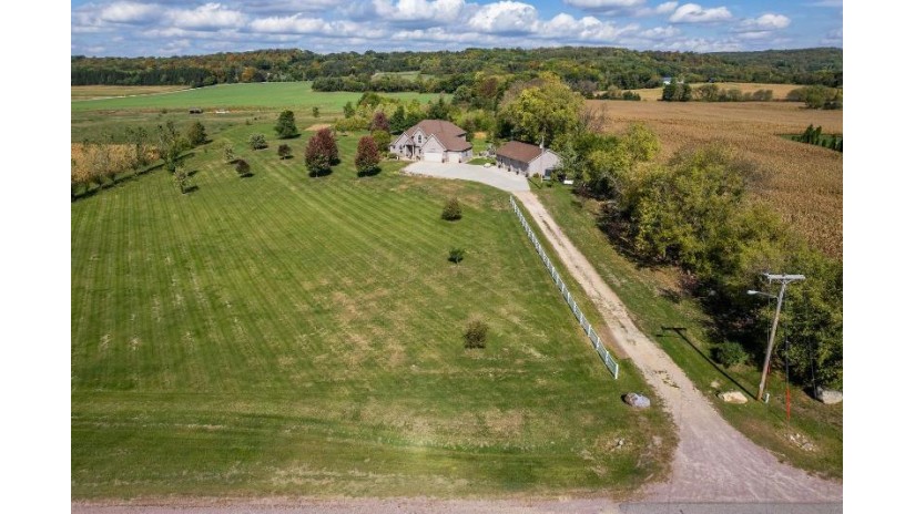 E13196 Highway 33 Greenfield, WI 53913 by Evergreen Realty Inc $996,000