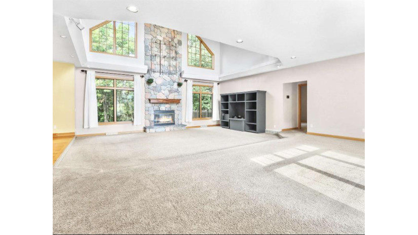 N8945 Parker Road Whitewater, WI 53190 by First Weber Inc - johnsoncreek@firstweber.com $1,200,000