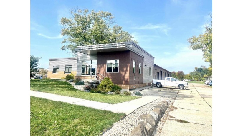 4906 Femrite Drive Madison, WI 53716 by Key Commercial Real Estate, Llc $979,000