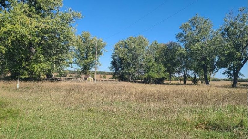 W8026 Teeter Road Dekorra, WI 53955 by Century 21 Affiliated - Cell: 608-576-7253 $145,000