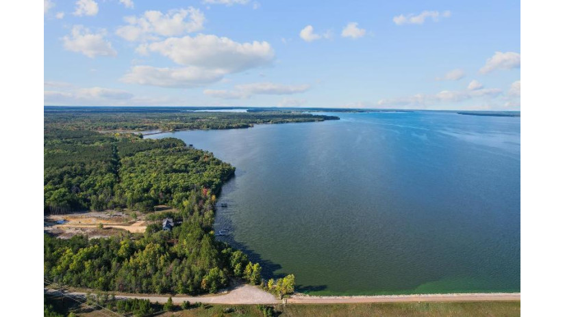 W3967 Boaters Dream Drive Germantown, WI 53948 by Restaino & Associates Era Powered - Pref: 608-577-2245 $1,049,000