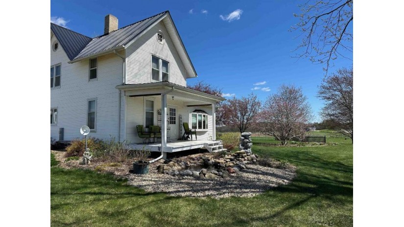 974 County Road B Christiana, WI 53523 by Re/Max Property Shop - dave@propertyshop-realtors.com $795,000