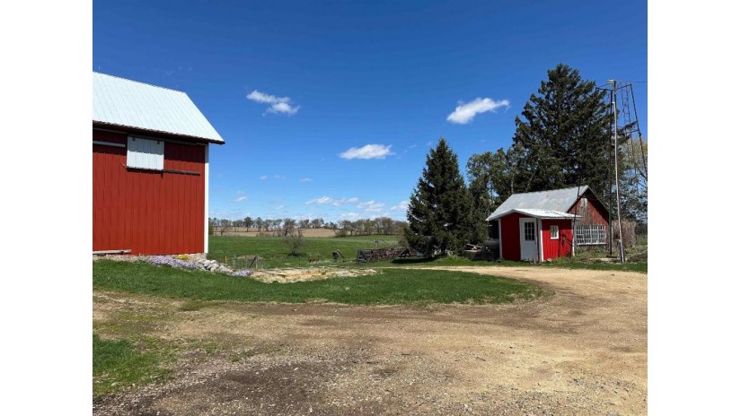 974 County Road B Christiana, WI 53523 by Re/Max Property Shop - dave@propertyshop-realtors.com $795,000