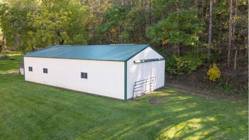 28005 Crestview Drive Orion, WI 53581 by Wilkinson Auction & Realty Co. $599,900